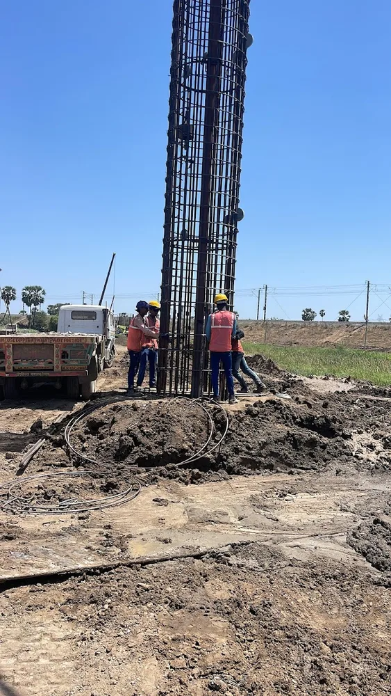 Pile cage and site team coordination during foundation work