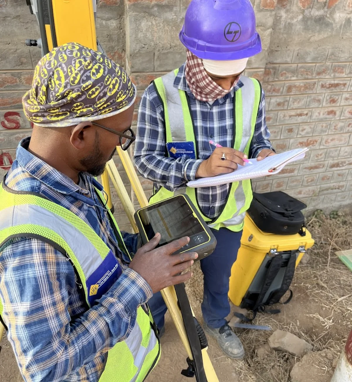 Field supervision check before equipment and utility work